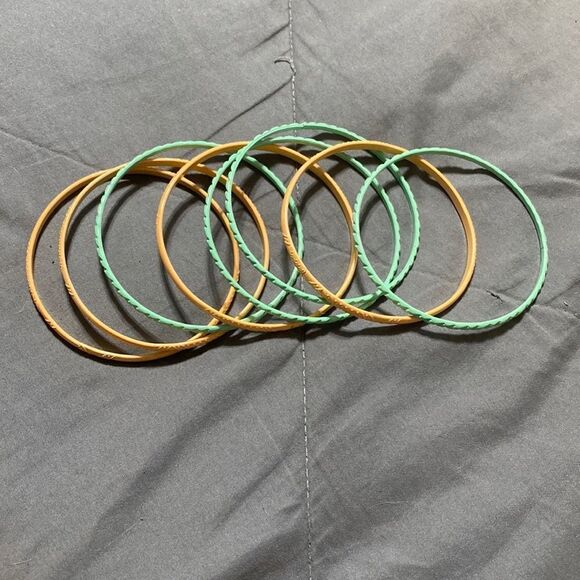 Accessories - Vintage bangles mint and coral colors